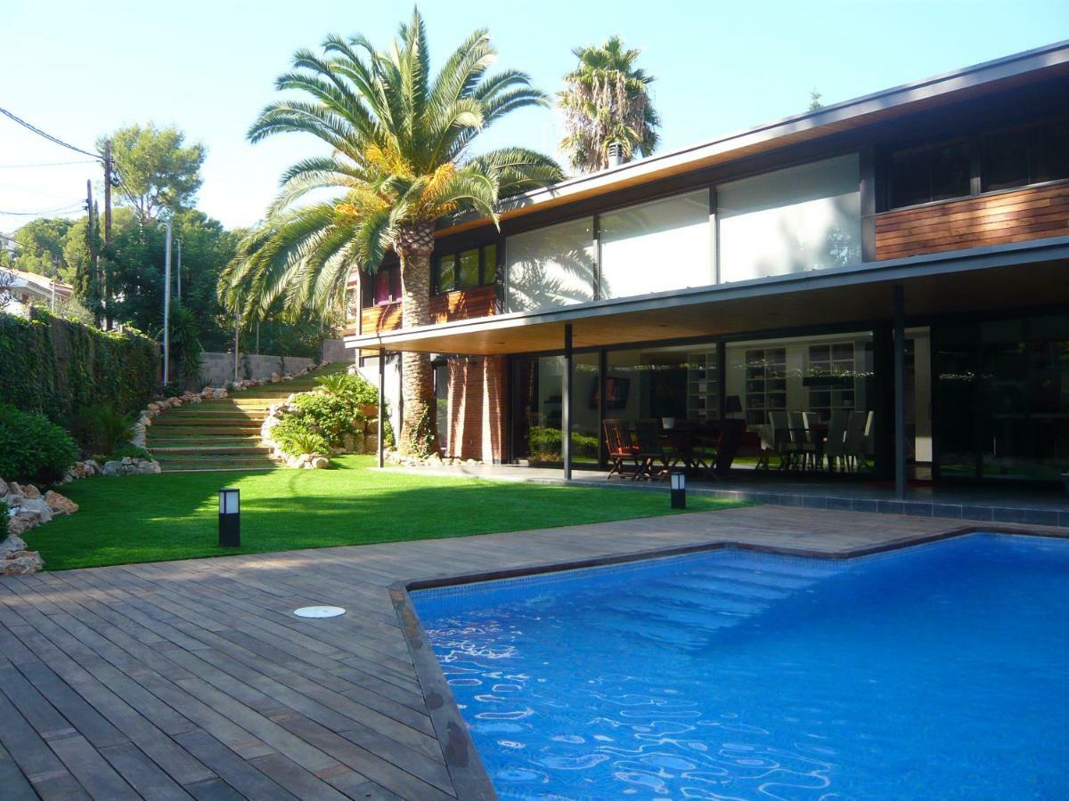 Villa Del Bosque Castelldefels Kültér fotó