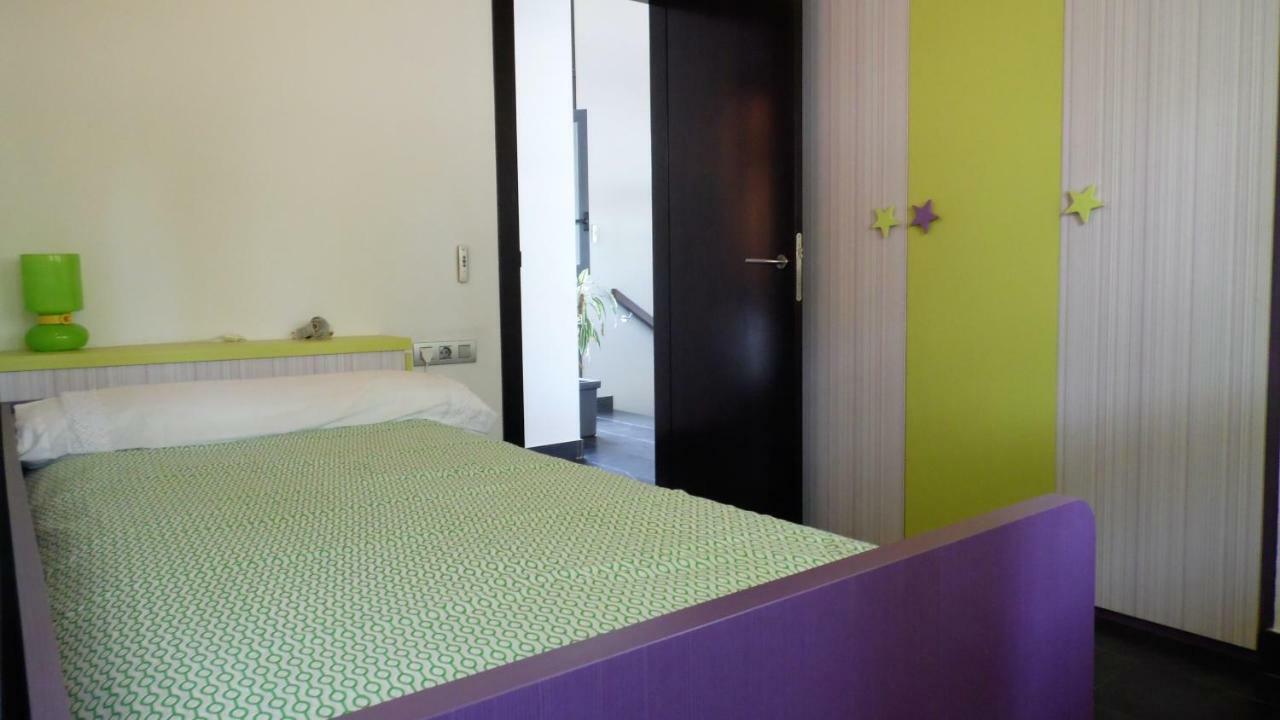 Villa Del Bosque Castelldefels Kültér fotó