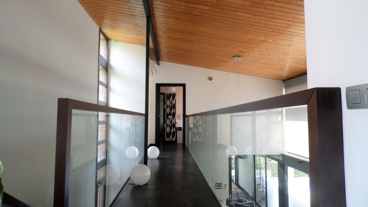 Villa Del Bosque Castelldefels Kültér fotó