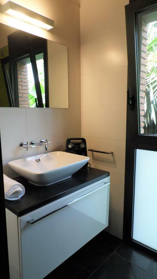 Villa Del Bosque Castelldefels Kültér fotó