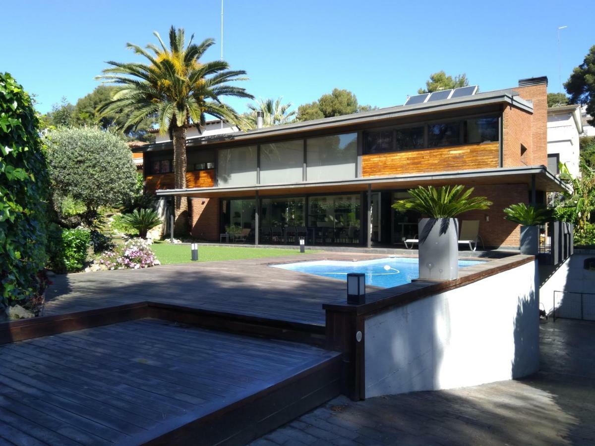 Villa Del Bosque Castelldefels Kültér fotó